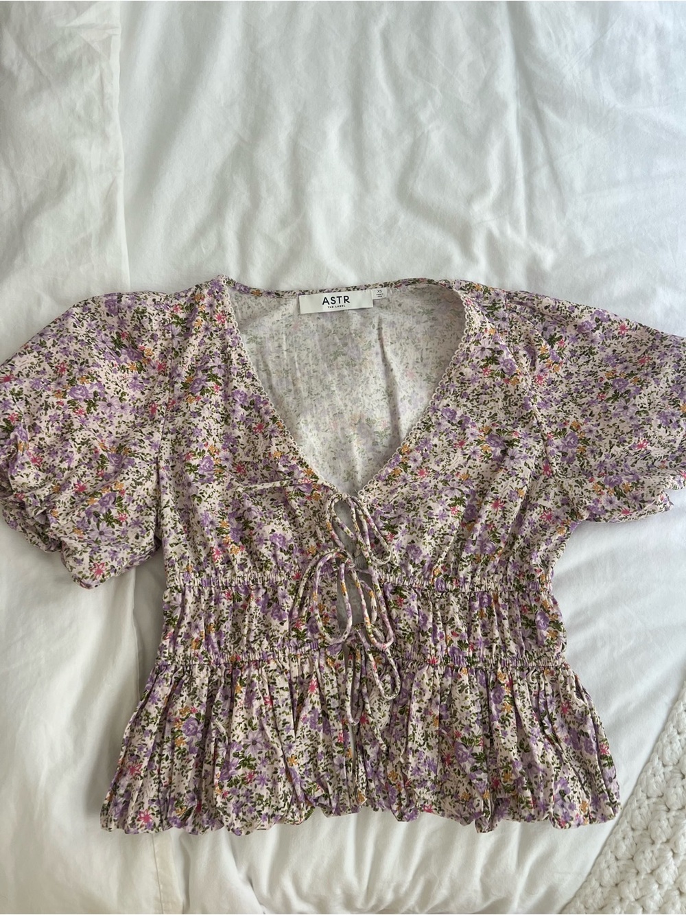 Astr the Label Lavender Floral Tie-Front Peplum Blouse - Picture 3 of 5